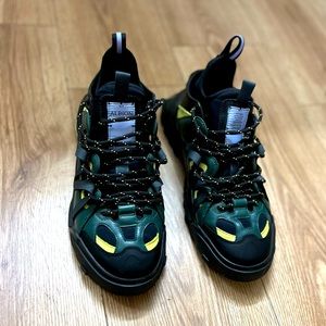 Alexander McQueen, Size 8, Green/Black/Yellow